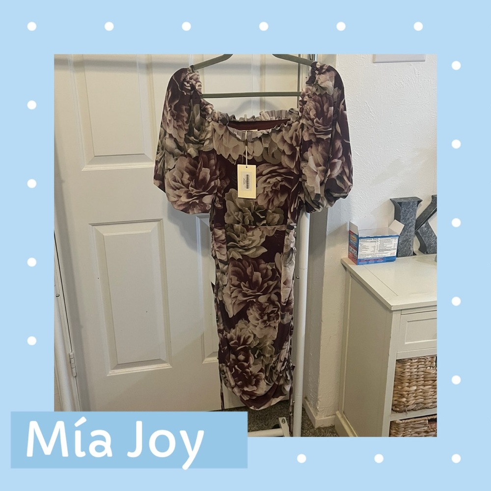Mía Joy Floral Midi Dress